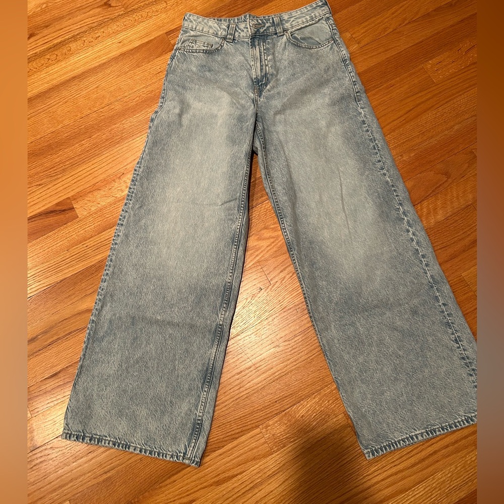 H&M Divided jeans 
High rise